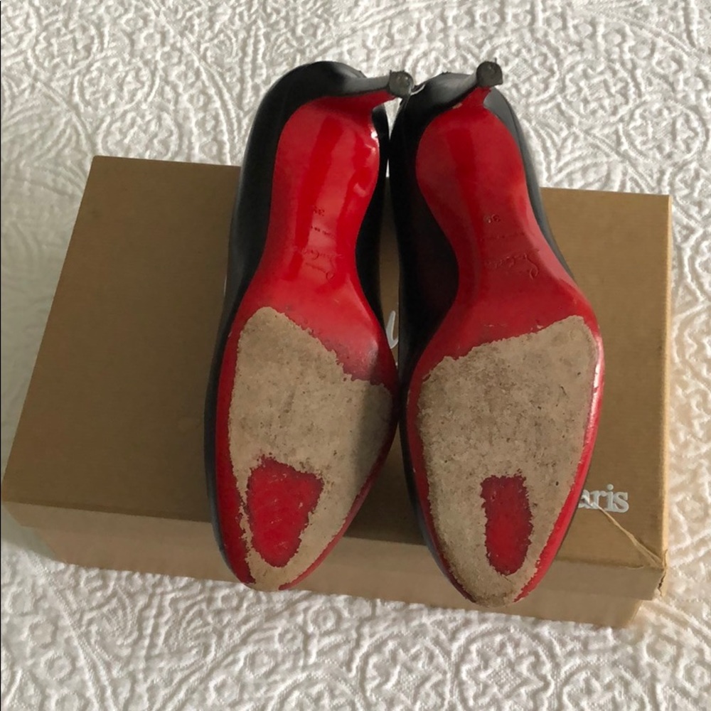 Christian Louboutin Simple Round Toe - image 3